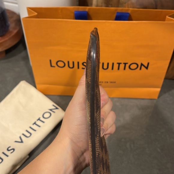 Louis Vuitton Damier Ebene MM Wristlet - Picture 8 of 10